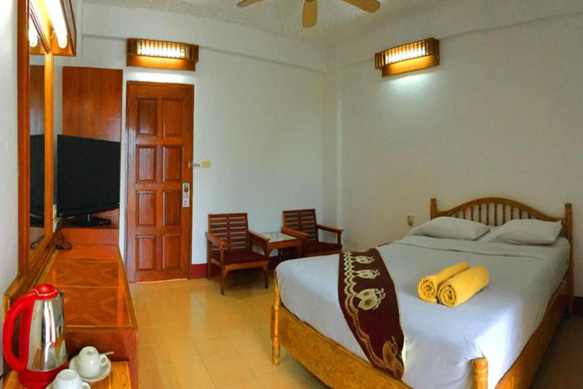 Bliss Mansion Hotel Pattaya Exterior photo